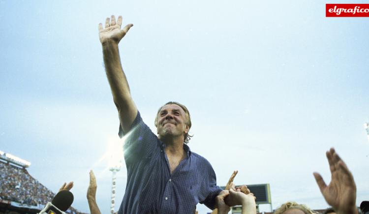 Imagen de 2001: Merlo trepado a la gloria