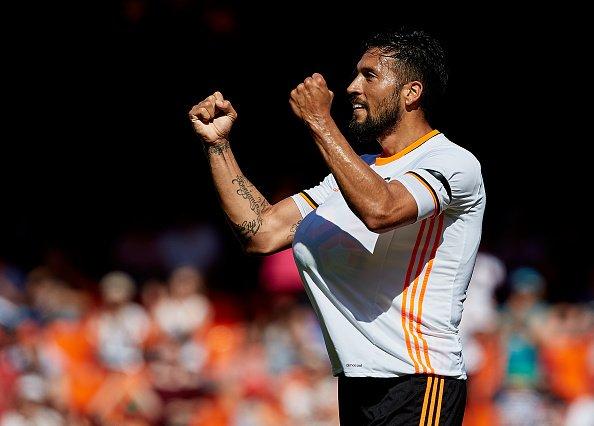 Imagen de Doblete de Ezequiel Garay en la goleada de Valencia