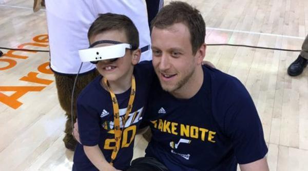 Imagen de Tiene 7 años, es ciego y cumplió el sueño de ver un partido de Utah Jazz