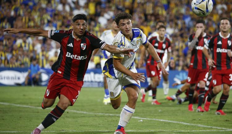 Imagen de River visita a Vélez en Liniers con el desafío de romper la alarmante sequía de sus delanteros