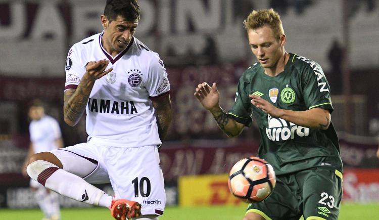 Imagen de Conmebol confirmó la mala inclusión de Chapecoense ante Lanús