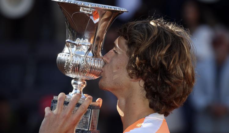 Imagen de Zverev festeja su primer Master 1000