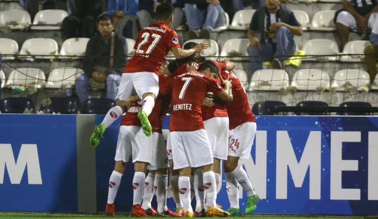 Imagen de Independiente ganó en Perú y avanza