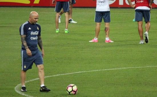 Imagen de Sampaoli se reunió con Banega