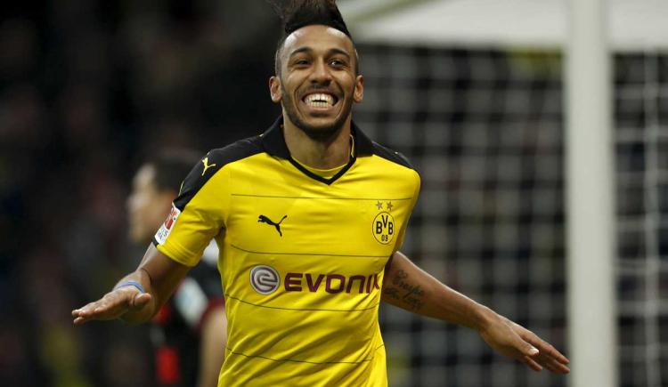 Imagen de Aubameyang, tentado desde China