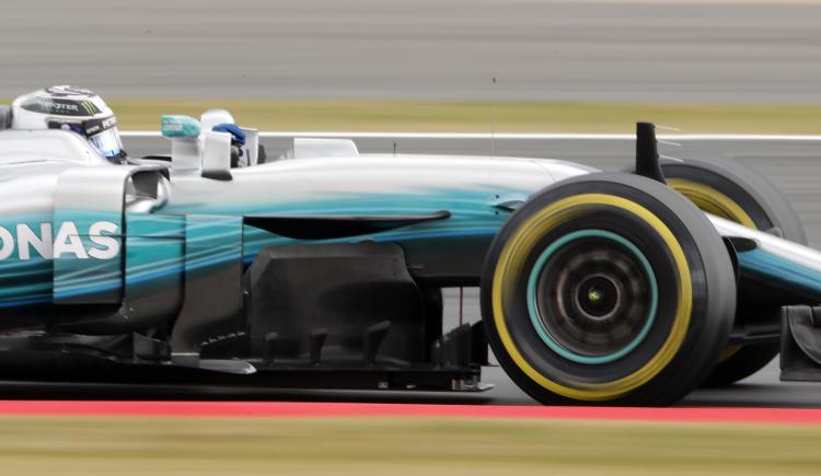 Imagen de Bottas domina en Silverstone, pero acaba sancionado