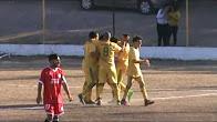 Imagen de Trompada de un futbolista al árbitro