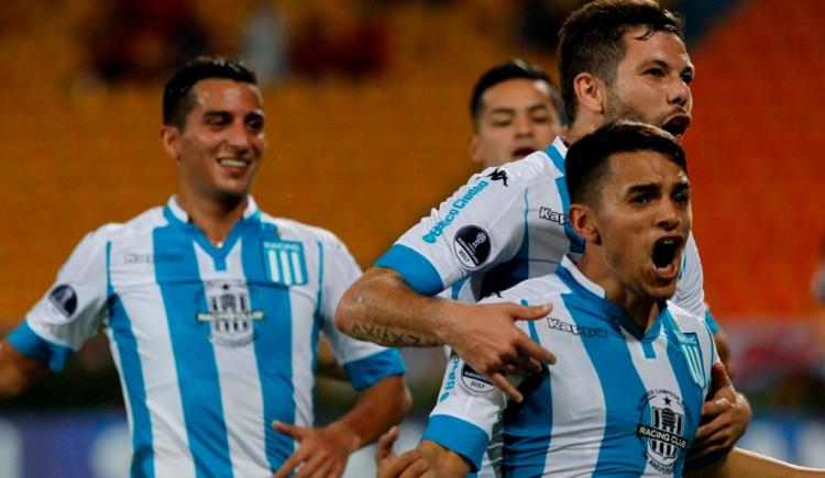 Imagen de Racing lo dio vuelta y se metió en octavos de final