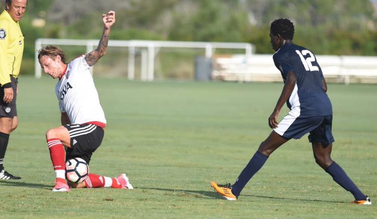 Imagen de River, con suplentes, goleó en Orlando