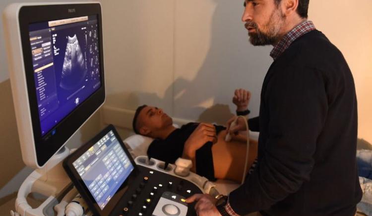 Imagen de Santos Borré pasó la revisión pero Larrondo se volvió a lesionar