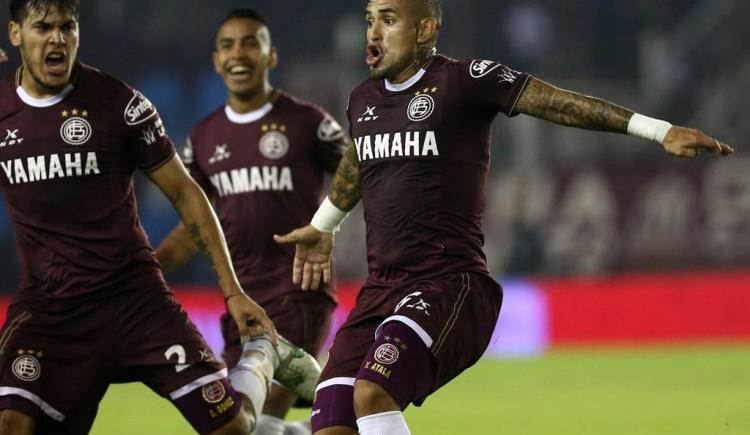 Imagen de Guillermo pretende a Víctor Ayala