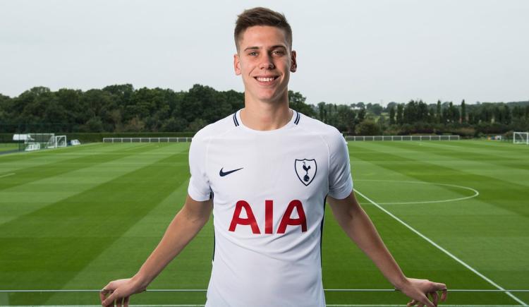 Imagen de Foyth ya es del Tottenham