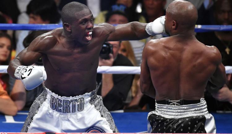 Imagen de Ahora, un boxeador quiere llegar al UFC