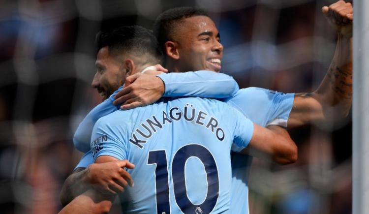 Imagen de El Kun Agüero bate récord en Inglaterra