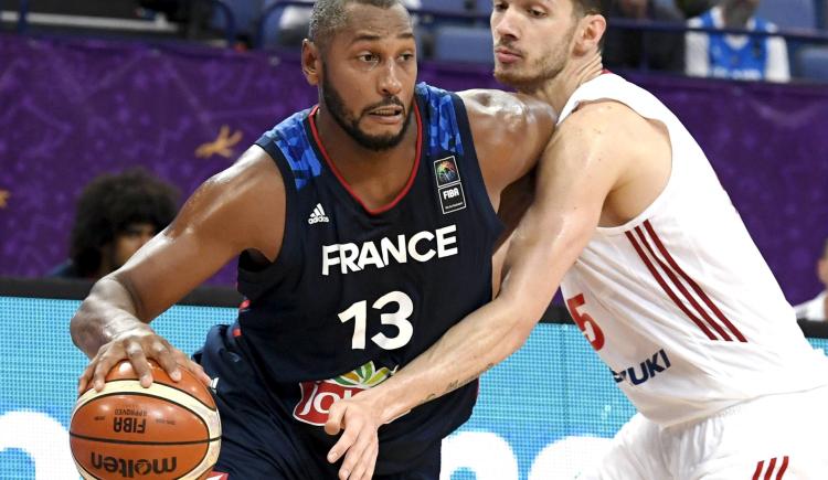 Imagen de Boris Diaw vuelve a su país