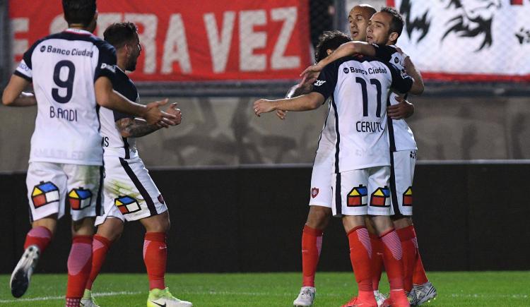Imagen de San Lorenzo reaccionó y ganó el duelo de interinos