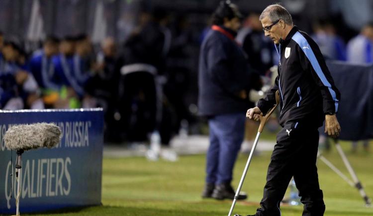 Imagen de Tabárez dio la lista para la última doble fecha