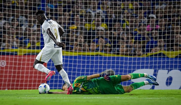 Imagen de Salvador: el cruce de Marchesín que valió un gol