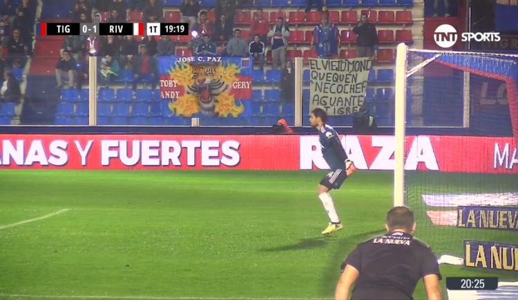 Imagen de Así fue el penal que Lux le atajó a Stracqualursi