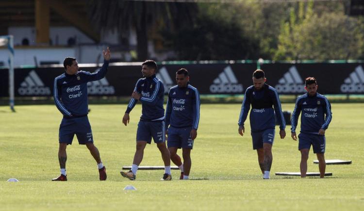 Imagen de Argentina, con 7 jugadores al límite
