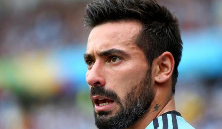 Imagen de El hijo de Lavezzi se refirió al estado de salud de su padre