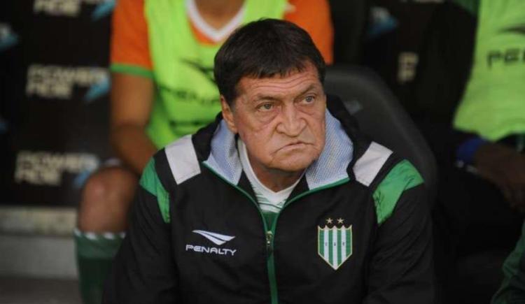 Imagen de Falcioni: “Me preocupa si nos quedamos sin Darío”