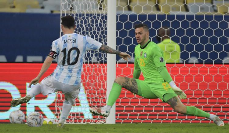 Imagen de Ederson es baja en Brasil ante Chile