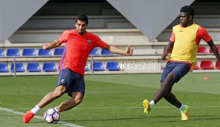 Imagen de Divertido cruce en Twitter entre Suárez y Umtiti