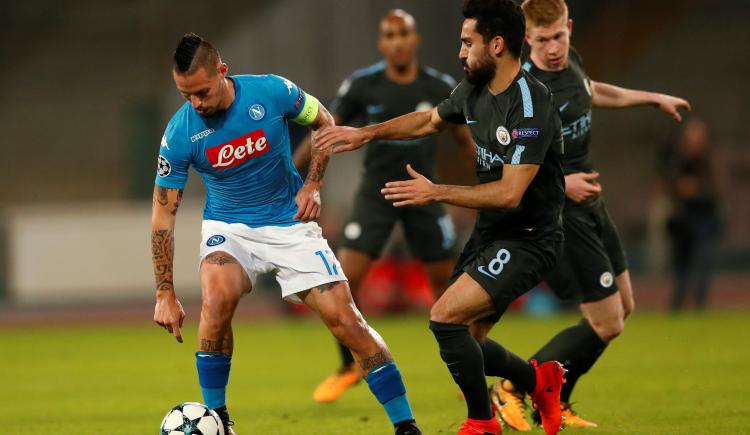Imagen de Manchester City ganó en Napoli y clasificó