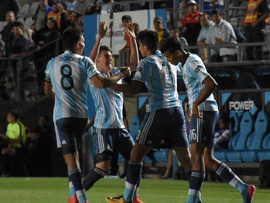 Imagen de Argentina y Brasil se miden en la final del Sudamericano Sub 15