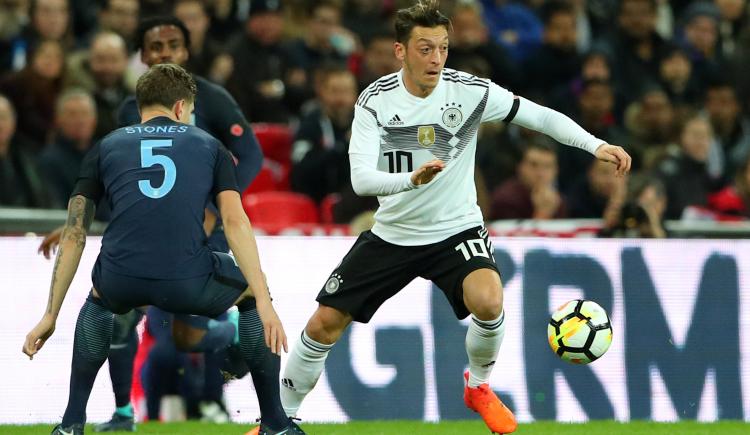 Imagen de Mesut Özil puso fin a su carrera profesional