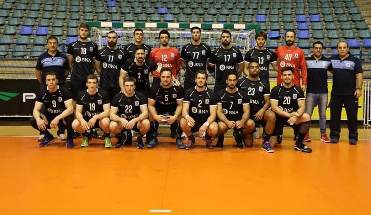 Imagen de Los Gladiadores, con plantel para viajar a España