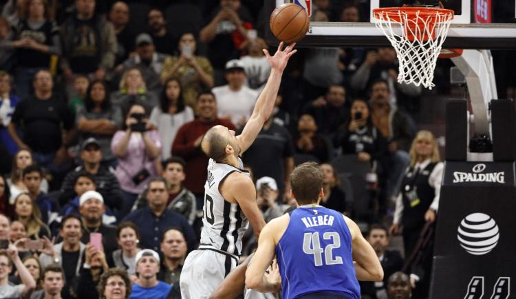 Imagen de Ginobili, otra vez, héroe y figura de los Spurs