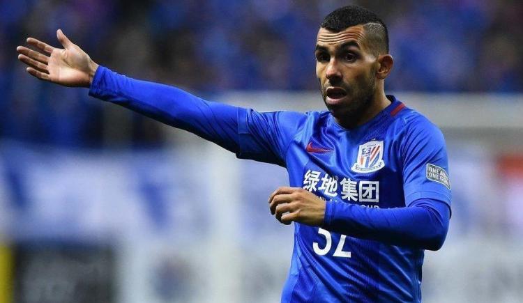 Imagen de Tevez extendió sus vacaciones aunque lo esperaban en China