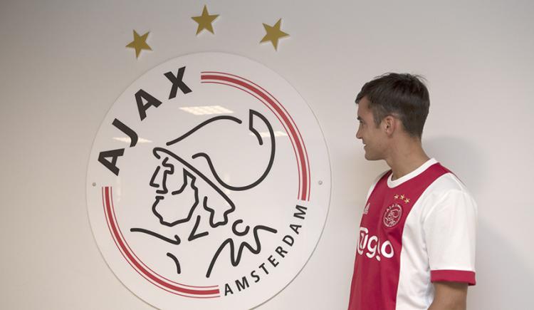Imagen de Tagliafico fue presentado en el Ajax