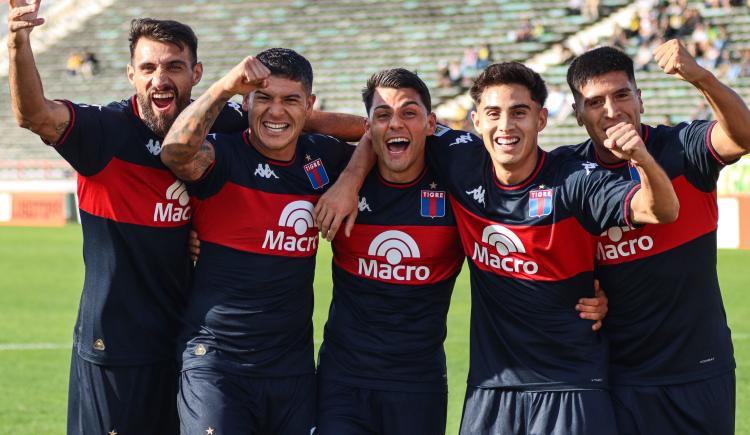 Imagen de Tigre derrotó a Aldosivi y es líder de la zona A