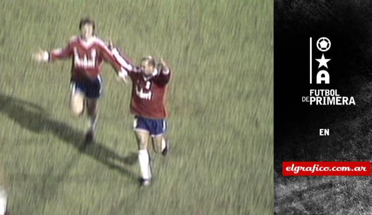Imagen de Golazos criollos: el eterno Charly Batista a Boca en 1993
