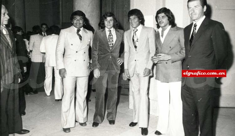 Imagen de 1975. Cumbre de glorias