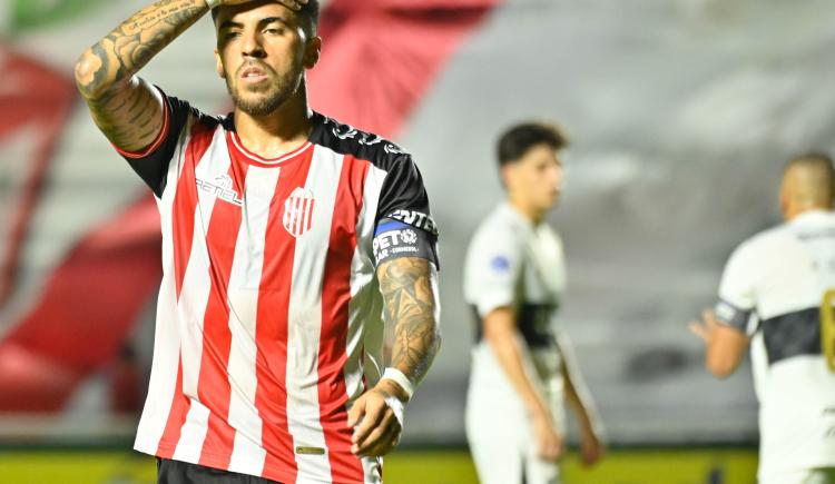 Imagen de Barracas lo perdió en el final ante Olimpia y se complicó en la Copa Sudamericana
