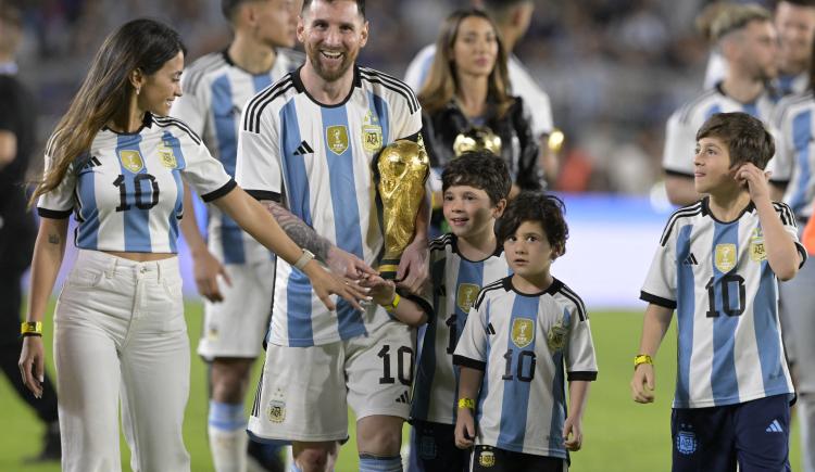 Imagen de "Te vi sufrir, caer y levantarte", el emotivo mensaje de Antonela Roccuzzo para Messi