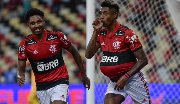 Imagen de FLAMENGO SE ACERCA A LA FINAL