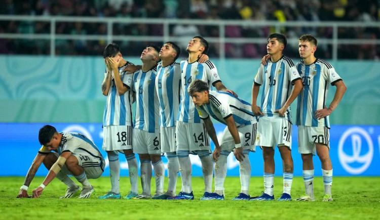 Imagen de Los penales truncaron el sueño de Argentina en el Mundial Sub 17