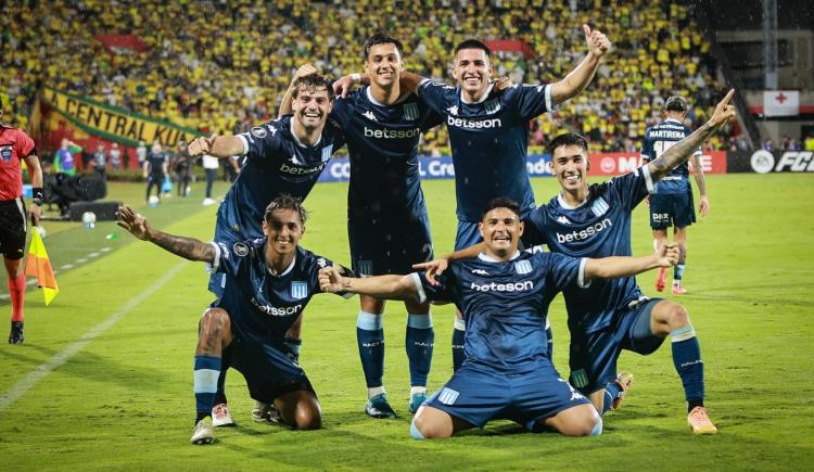 Imagen de Racing goleó a Bucaramanga y es el nuevo líder del Grupo E