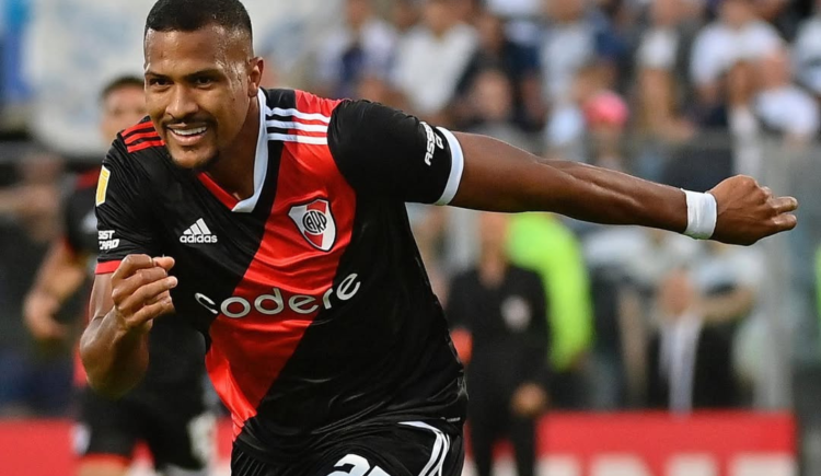 Imagen de Tras sus fracasos en River y en el Mundial de Clubes, Salomón Rondón vuelve a Europa