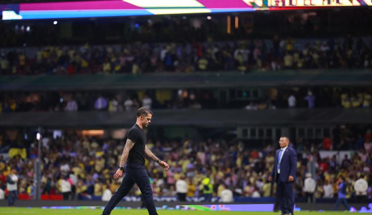 Imagen de El clásico, la pesadilla de Fernando Gago: América volvió a eliminar a Chivas