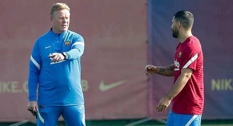 Imagen de KOEMAN: “ES POSIBLE QUE AGÜERO ESTÉ EN LA LISTA DE CONVOCADOS PARA RECIBIR A VALENCIA”