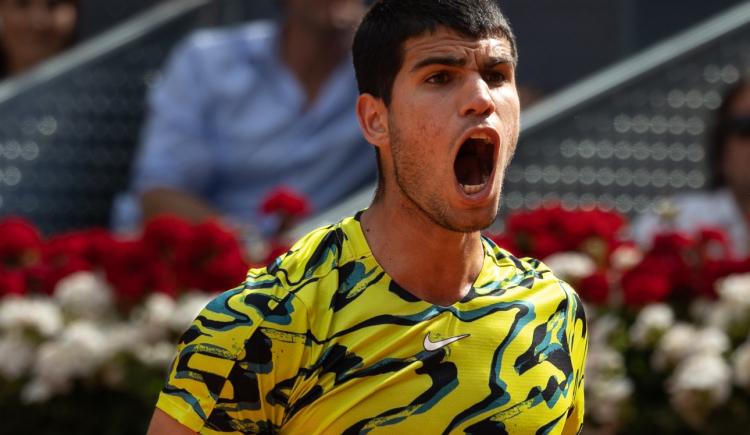 Imagen de Carlos Alcaraz avanzó a la final en Madrid y va por el número 1 del mundo