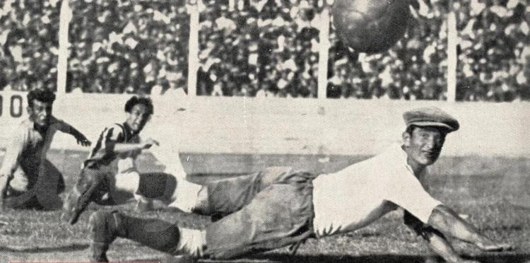 Imagen de 1932. BOCA FESTEJA EL CAMPEONATO EN RIVER