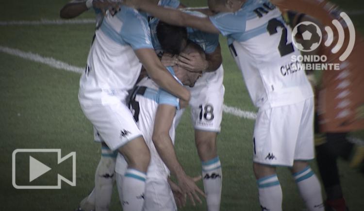 Imagen de Racing ganó y sigue solo arriba
