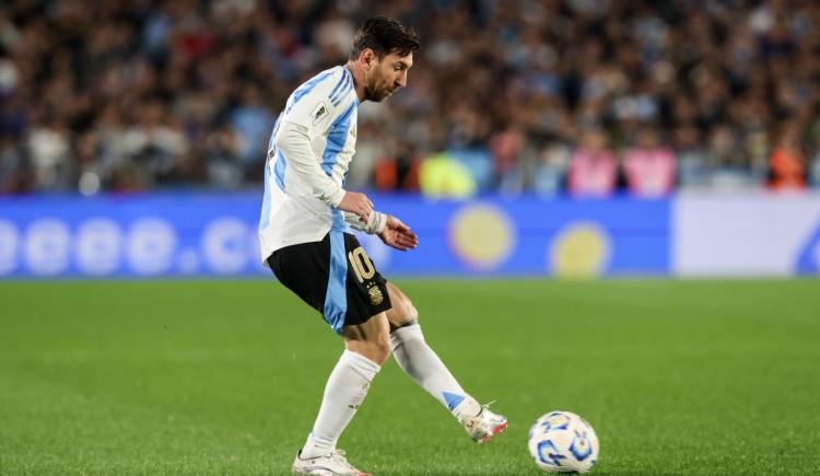 Imagen de Sorpresa: Quién es el argentino con más asistencias en el mundo durante 2025 y que superó a Messi